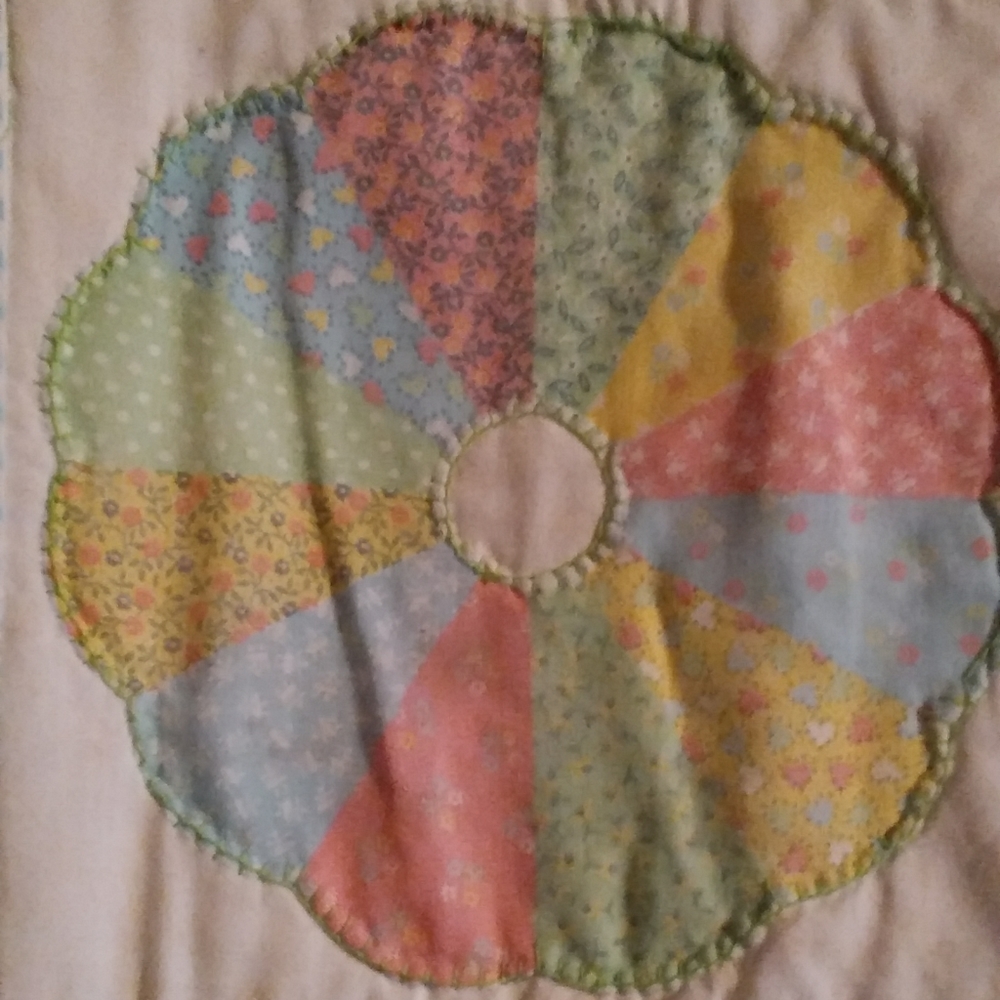 Handmade quilt - Picture 6 of 7